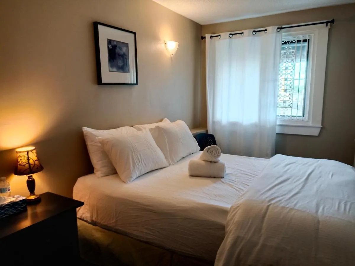 Painted Turtle Guesthouse Nanaimo